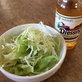 ドレッシングビネガーで野菜サラダ